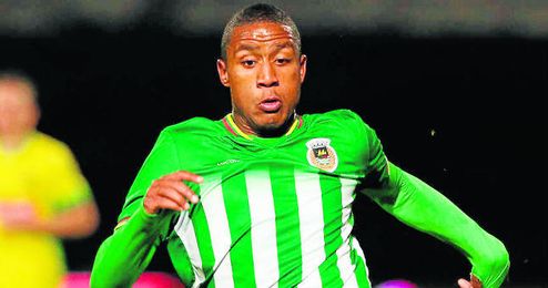 Zeegelaar ficha por el Sporting de Portugal. Zeegelaar ficha por el Sporting de Portugal.
