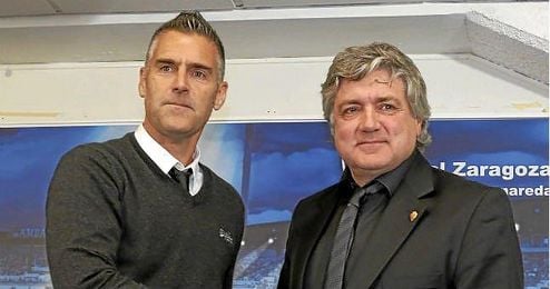 Carreras en la presentación como nuevo entrenador del Zaragoza. Carreras en la presentación como nuevo entrenador del Zaragoza.