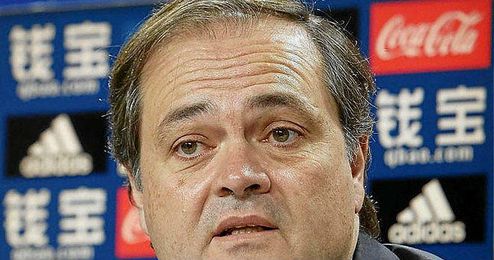 El presidente de la Real Sociedad reprimió al árbitro sus actuaciones. El presidente de la Real Sociedad reprimió al árbitro sus actuaciones.