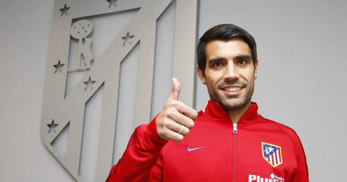 Augusto Fernández posa como jugador del Atlético. Augusto Fernández posa como jugador del Atlético.