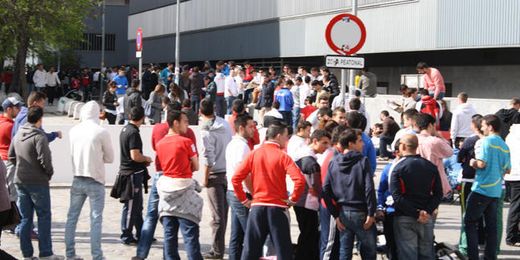 El Sevilla ha querido evitar estas colas. El Sevilla ha querido evitar estas colas.
