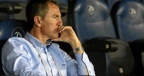 El director deportivo del Barcelona admiten que hay posibilidades de que llegue algún futbolista en este mercado invernal. El director deportivo del Barcelona admiten que hay posibilidades de que llegue algún futbolista en este mercado invernal.