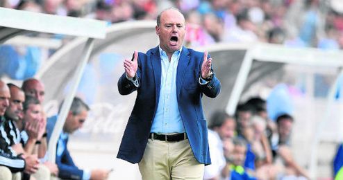 Pepe Mel sigue contando con el apoyo de los béticos. Pepe Mel sigue contando con el apoyo de los béticos.