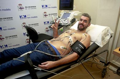 Pletikosa, en el reconocimiento médico con el Deportivo Pletikosa, en el reconocimiento médico con el Deportivo