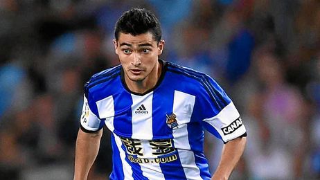 El ´Chory´ Castro deja la Real Sociedad, para fichar por el Málaga. El ´Chory´ Castro deja la Real Sociedad, para fichar por el Málaga.
