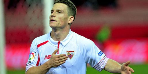 Gameiro celebra uno de sus dos tantos conseguidos. Gameiro celebra uno de sus dos tantos conseguidos.