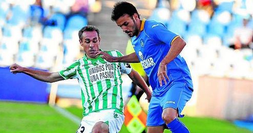 Imagen de ambos equipos durante el último precedente disputado en el Coliseum Alfonso Pérez entre Getafe y Betis. Imagen de ambos equipos durante el último precedente disputado en el Coliseum Alfonso Pérez entre Getafe y Betis.