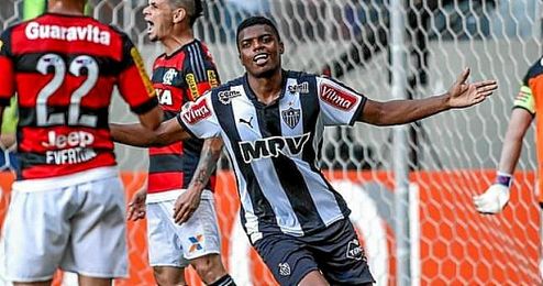 Jemerson de Jesús, central de Mineiro, quiere dar el salto a Europa. Jemerson de Jesús, central de Mineiro, quiere dar el salto a Europa.