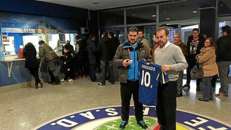 El Getafe alcanza los 10.000 abonados. El Getafe alcanza los 10.000 abonados.
