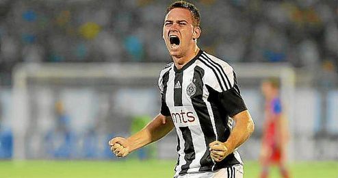 Zivkovic, con la elástica del FK Partizan. Zivkovic, con la elástica del FK Partizan.