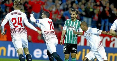 Reyes celebra el primer gol de la vuelta del derbi copero. Reyes celebra el primer gol de la vuelta del derbi copero.