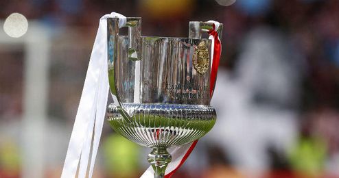 El Sevilla repetirá en jueves ante el Mirandés. El Sevilla repetirá en jueves ante el Mirandés.