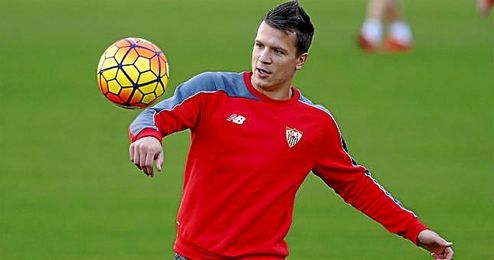 Konoplyanka, reservado en la Liga, tendrá sus opciones en la Copa. Konoplyanka, reservado en la Liga, tendrá sus opciones en la Copa.