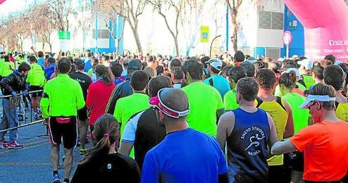 El Medio Maratón de La Cartuja, que se correrá el 31 de enero, contará este año con 6.000 dorsales. El Medio Maratón de La Cartuja, que se correrá el 31 de enero, contará este año con 6.000 dorsales.