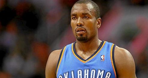 Serge Ibaka, en un partido con los Oaklahoma City Thunder. Serge Ibaka, en un partido con los Oaklahoma City Thunder.