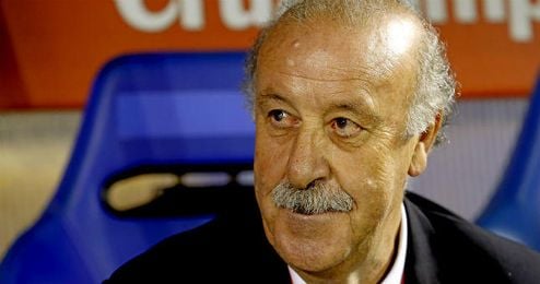 Del Bosque ve "difícil" volver a ganar la Eurocopa, pero se ven "animados". Del Bosque ve "difícil" volver a ganar la Eurocopa, pero se ven "animados".