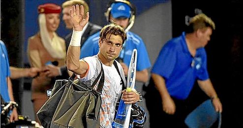 Ferrer se despide del público australiano tras caer ante Murray. Ferrer se despide del público australiano tras caer ante Murray.