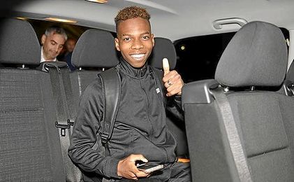 Musonda, a su llegada a Sevilla. Musonda, a su llegada a Sevilla.