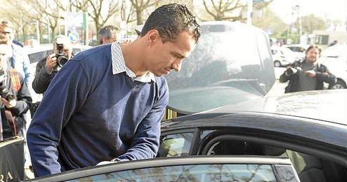 El Betis podrá firmar al delantero brasileño Leandro Damiao. El Betis podrá firmar al delantero brasileño Leandro Damiao.
