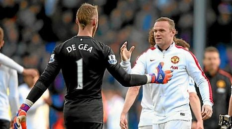 Rooney y De Gea al final del partido. Rooney y De Gea al final del partido.