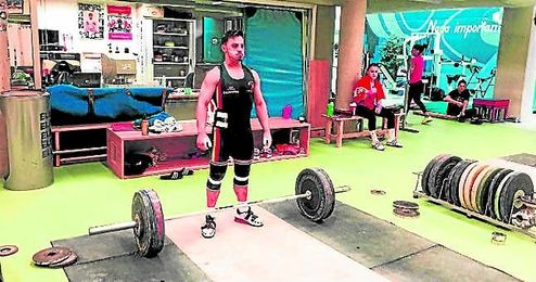El sevillano Josué Brachi, en la imagen durante un entrenamiento, tiene el sueño de los Juegos Olímpicos. El sevillano Josué Brachi, en la imagen durante un entrenamiento, tiene el sueño de los Juegos Olímpicos.