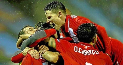 Los jugadores del Sevilla celebran un gol en Balaídos. Los jugadores del Sevilla celebran un gol en Balaídos.