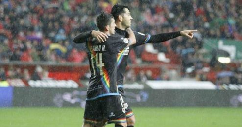 La buena racha goleadora de Miku se une a la que también está teniendo su compatriota Juanpi Añor. La buena racha goleadora de Miku se une a la que también está teniendo su compatriota Juanpi Añor.