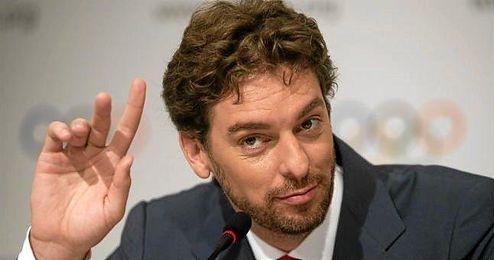 Pau Gasol, jugador de los Bulls, ofreciendo una rueda de prensa. Pau Gasol, jugador de los Bulls, ofreciendo una rueda de prensa.