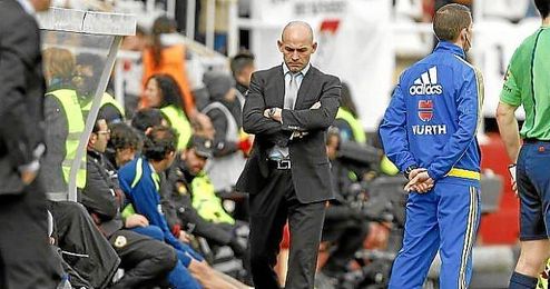Paco Jémez, en la banda de Vallecas. Paco Jémez, en la banda de Vallecas.