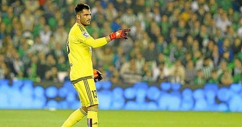 Adán fue espiado por varios clubes de la Premier. Adán fue espiado por varios clubes de la Premier.
