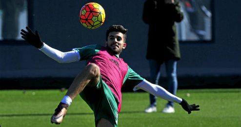 Dani Ceballos, durante el entrenamiento. Dani Ceballos, durante el entrenamiento.