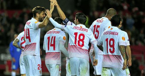 Jugadores del Sevilla celebra uno de los goles en la ida ante el Molde. Jugadores del Sevilla celebra uno de los goles en la ida ante el Molde.