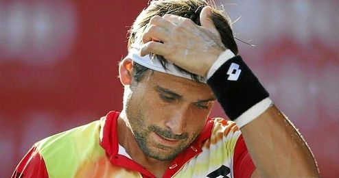 David Ferrer no pudo reaccionar ante el servicio de Alexandr Dolgopolov. David Ferrer no pudo reaccionar ante el servicio de Alexandr Dolgopolov.