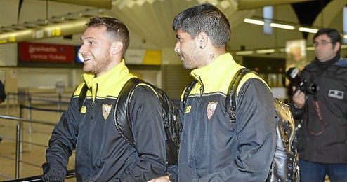 Banega, en la salida de hoy hacia Basilea. Banega, en la salida de hoy hacia Basilea.