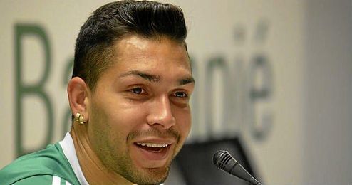 Petros, centrocampista del Betis, en sala de prensa. Petros, centrocampista del Betis, en sala de prensa.