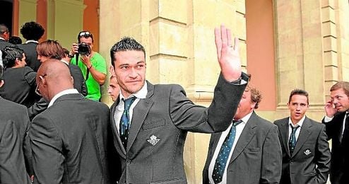 Molina, arriba en uno de los festejos post ascenso hace casi cinco años, dirá adiós pronto. Molina, arriba en uno de los festejos post ascenso hace casi cinco años, dirá adiós pronto.