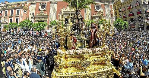 Imagen del Domingo de Ramos en la plaza del Salvador. Imagen del Domingo de Ramos en la plaza del Salvador.