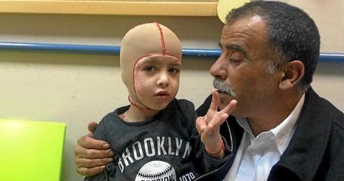Ahmad Dawabshe sobrevivió a un ataque de extremistas israelís. Ahmad Dawabshe sobrevivió a un ataque de extremistas israelís.
