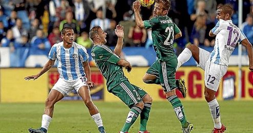 Imagen del partido de ida en La Rosaleda. Imagen del partido de ida en La Rosaleda.