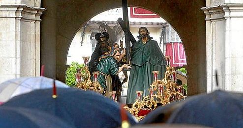 En la imagen, el Señor de la Victoria en la estación de penitencia del 2013. En la imagen, el Señor de la Victoria en la estación de penitencia del 2013.