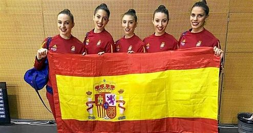 El combinado español representado por Alejandra Quereda, Sandra Aguilar, Elena López, Artemi Gavezou y Lourdes Mohedano. El combinado español representado por Alejandra Quereda, Sandra Aguilar, Elena López, Artemi Gavezou y Lourdes Mohedano.