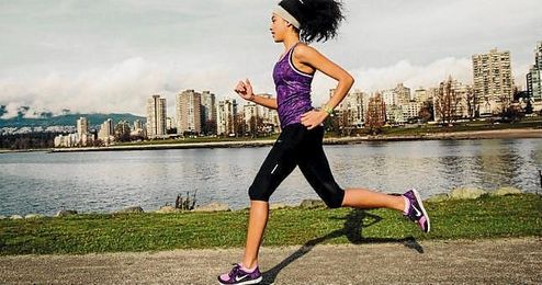 Además del ´running´, se debe cuidar tanto la comida como el descanso. Además del ´running´, se debe cuidar tanto la comida como el descanso.