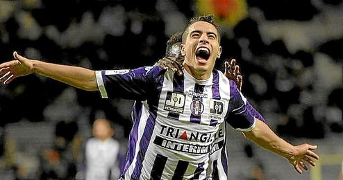 Ben Yedder celebra un gol con la elástica del Toulouse. Ben Yedder celebra un gol con la elástica del Toulouse.