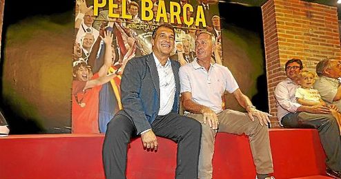 Cruyff, junto a Laporta en las últimas elecciones a la presidencia del Barça. Cruyff, junto a Laporta en las últimas elecciones a la presidencia del Barça.