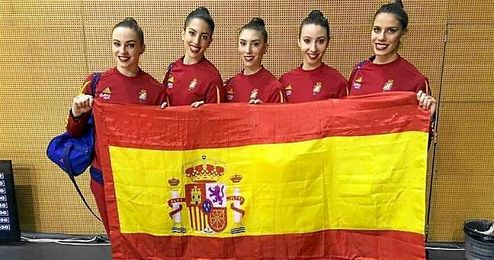 El combinado español representado por Alejandra Quereda, Sandra Aguilar, Elena López, Artemi Gavezou y Lourdes Mohedano. El combinado español representado por Alejandra Quereda, Sandra Aguilar, Elena López, Artemi Gavezou y Lourdes Mohedano.