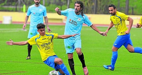 El duelo de la última jornada entre Lebrijana y San Juan podría ser clave para decidir el equipo que acabe en descenso. El duelo de la última jornada entre Lebrijana y San Juan podría ser clave para decidir el equipo que acabe en descenso.