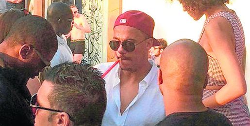 El Aston Villa suspende a Agbonlahor por fumar cachimba El Aston Villa suspende a Agbonlahor por fumar cachimba