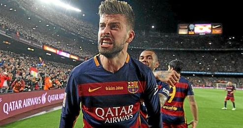 Piqué celebra efusivamente el gol anotado en el Clásico Piqué celebra efusivamente el gol anotado en el Clásico