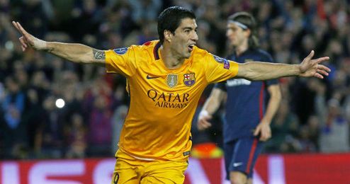 Luis Suárez celebra su segundo tanto, el de la remontada culé ante el Atlético. Luis Suárez celebra su segundo tanto, el de la remontada culé ante el Atlético.