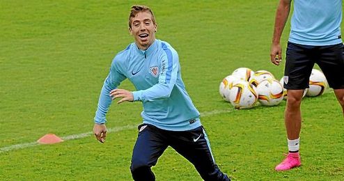 Muniain, en un entrenamiento con el Athletic. Muniain, en un entrenamiento con el Athletic.